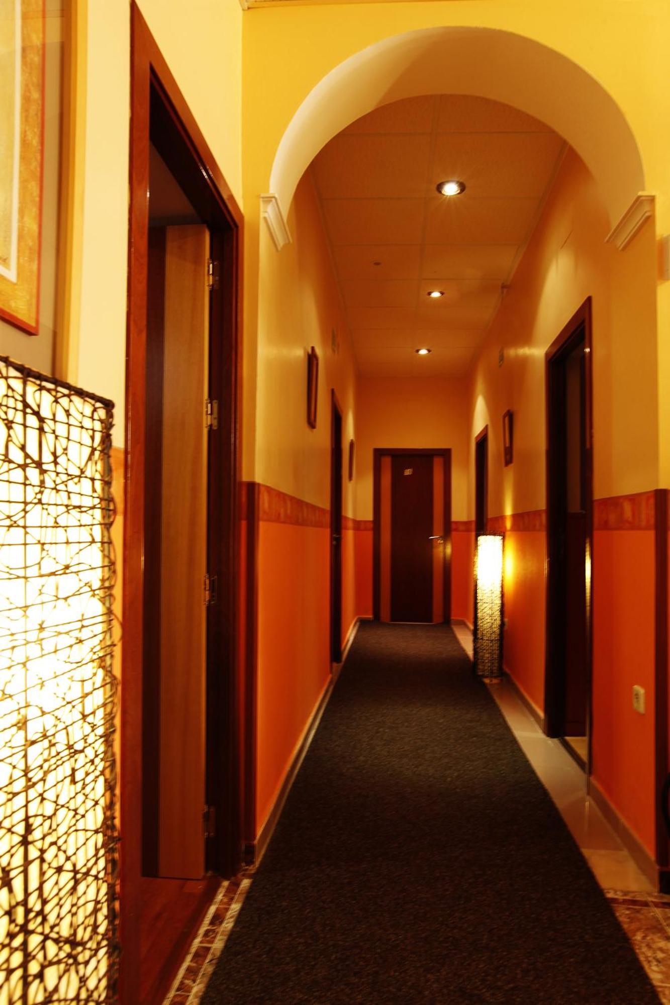 Hostal Paris San Fernando Ngoại thất bức ảnh