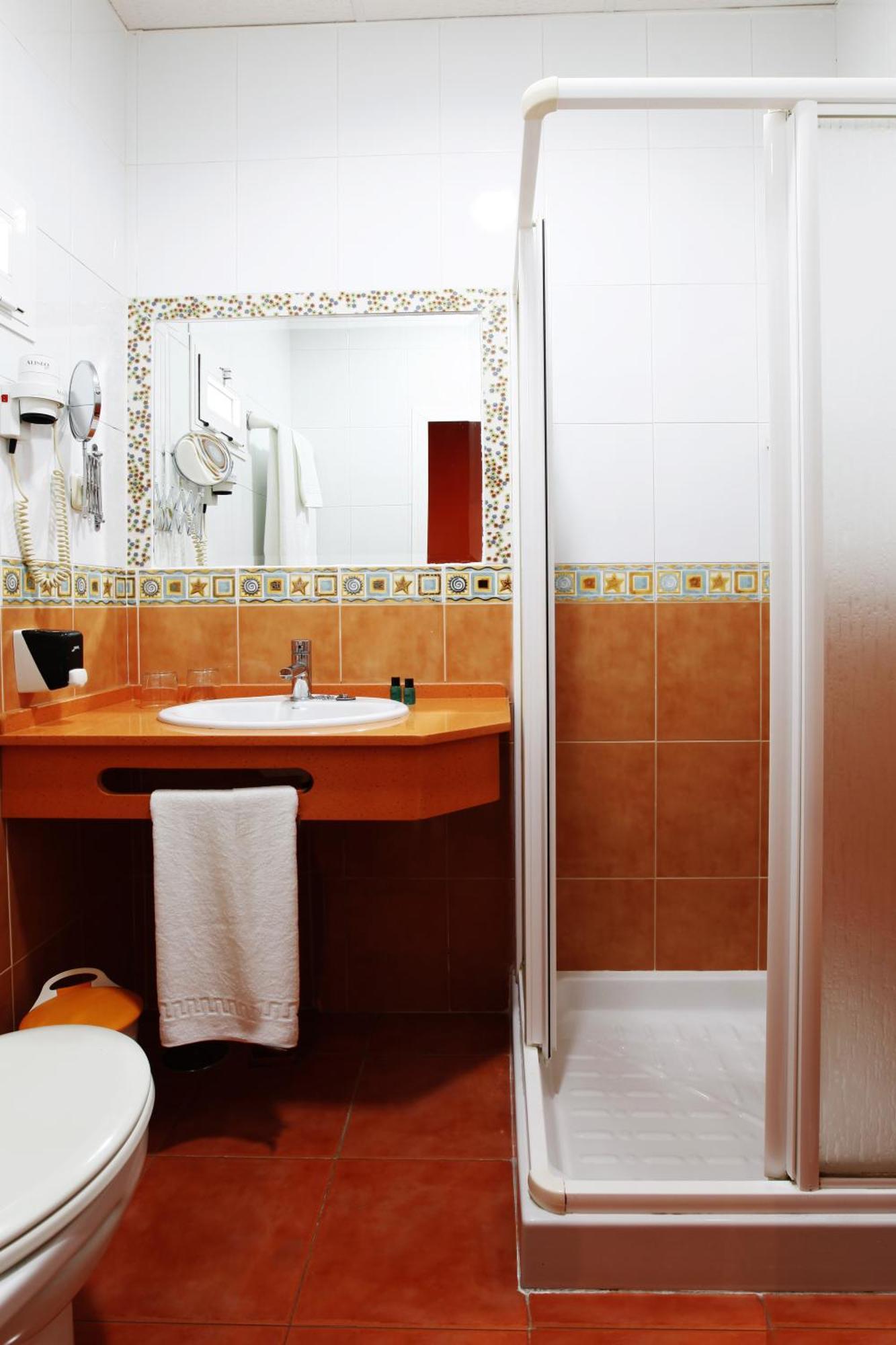 Hostal Paris San Fernando Ngoại thất bức ảnh