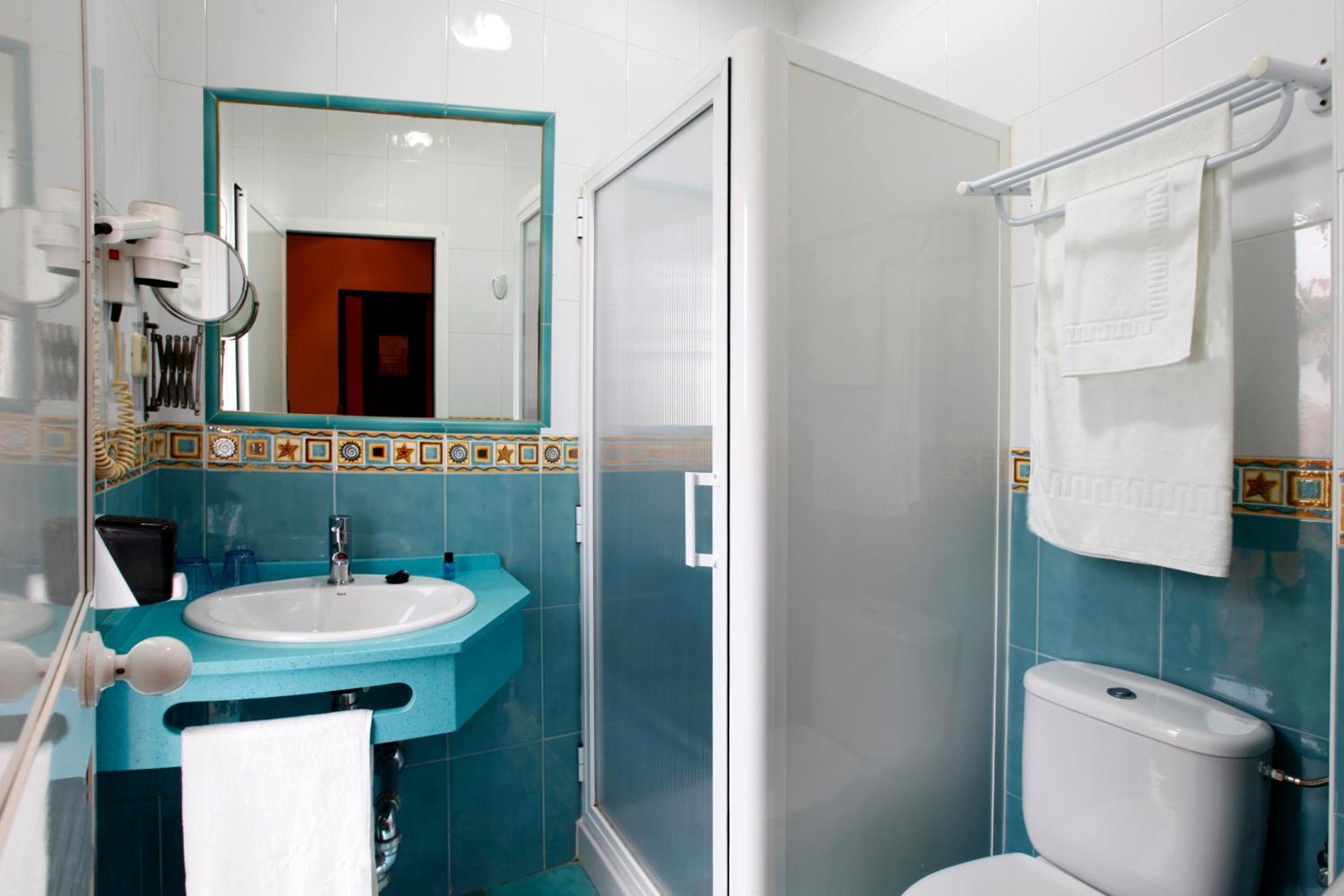 Hostal Paris San Fernando Ngoại thất bức ảnh