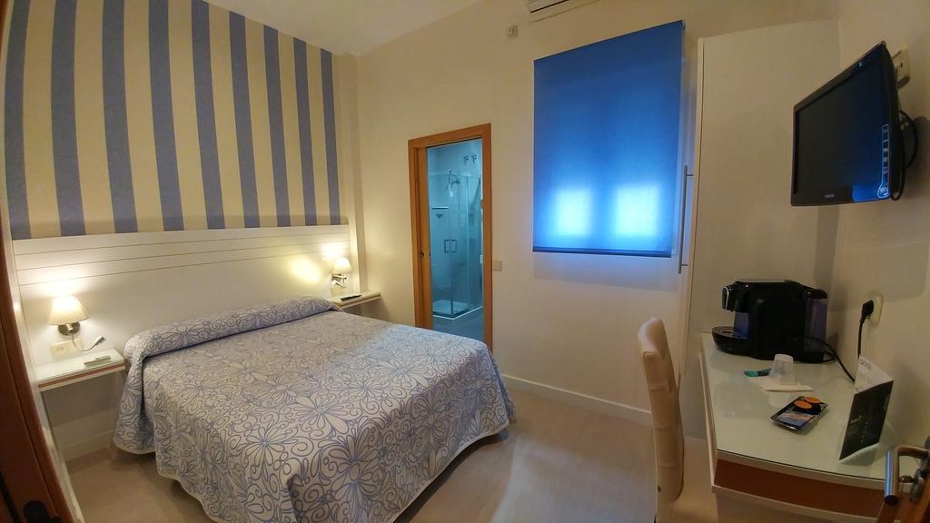 Hostal Paris San Fernando Ngoại thất bức ảnh