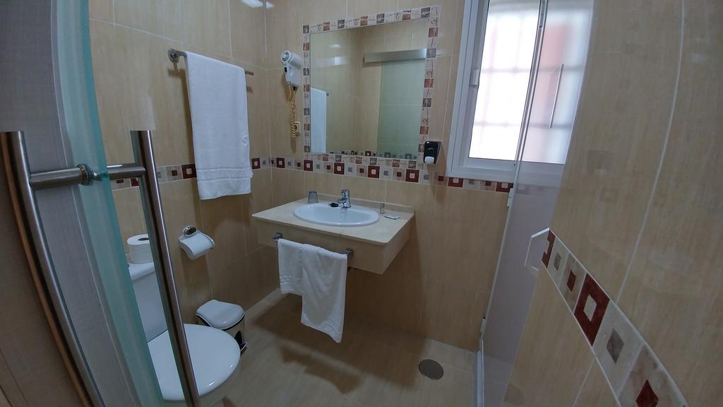 Hostal Paris San Fernando Ngoại thất bức ảnh