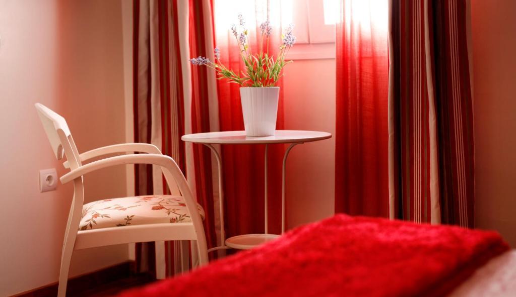 Hostal Paris San Fernando Ngoại thất bức ảnh