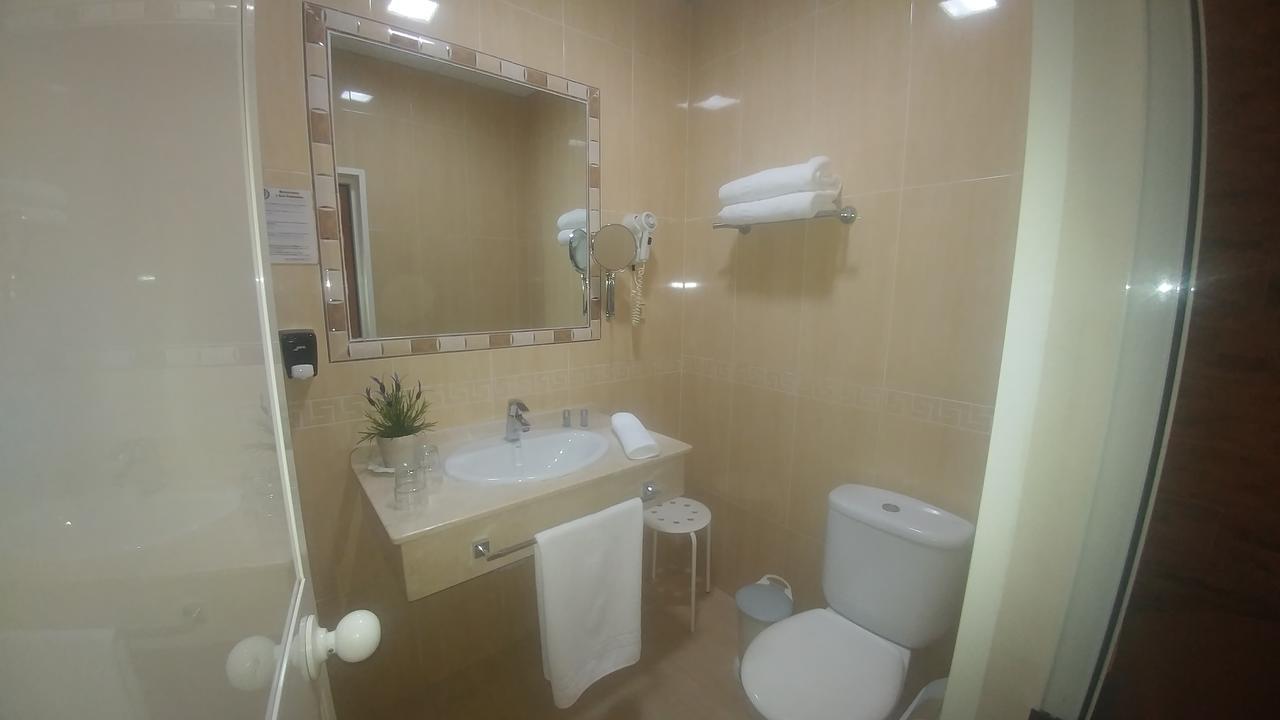 Hostal Paris San Fernando Ngoại thất bức ảnh